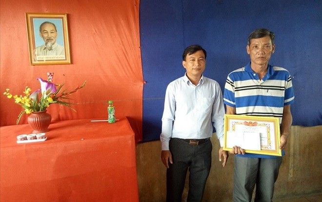 Cà Mau tuyên dương người nhặt 5 chỉ vàng trả lại cho người mất