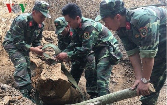 Hủy nổ quả bom nặng hơn 300 kg