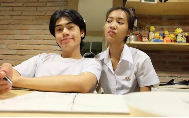 Sinh cùng ngày, cùng tháng, cùng năm, cặp đôi trẻ Thái Lan qua đời cùng lúc sau vụ đụng xe kinh hoàng