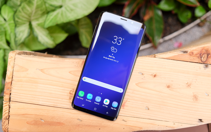 'Đập hộp' Galaxy S9+ màu đen tại Việt Nam: Đẹp ngỡ ngàng vừa quen vừa lạ!