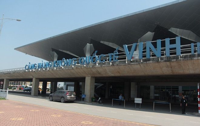 Tài xế rút dao đe dọa nhân viên an ninh hàng không