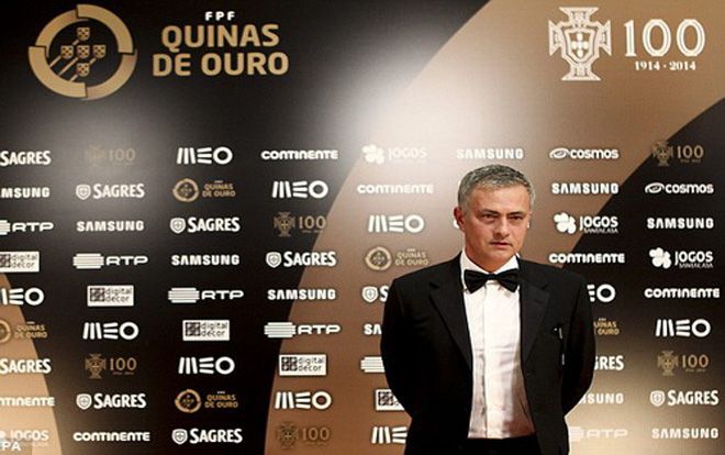 Kiếm tiền cực đỉnh như Mourinho: 4 ngày bỏ túi 54 tỉ đồng