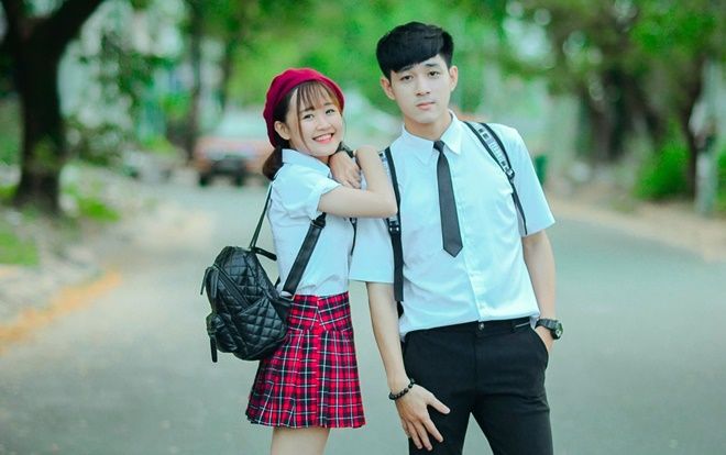 Hot girl 'Chạm khẽ tim U23 một chút thôi' ế vì đam mê làm phim triệu view