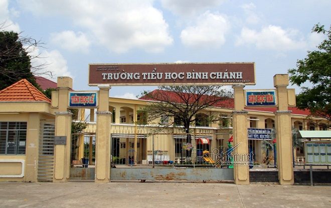 Phụ huynh ép cô giáo quỳ gối xin lỗi không phải thư ký Hội luật gia