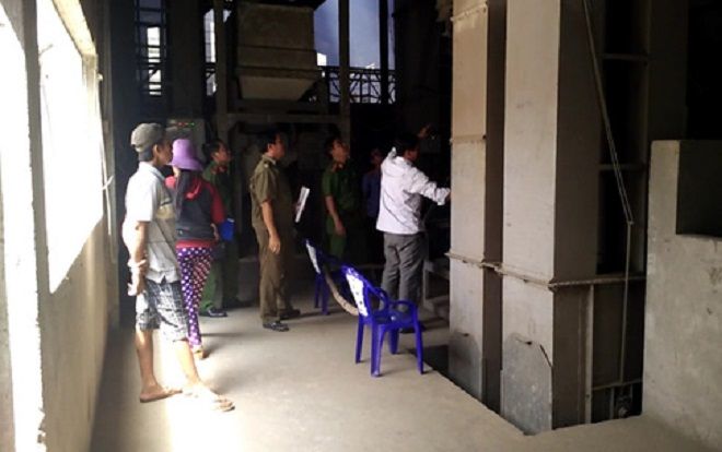 Đứt cáp thang máy tự chế, nữ công nhân chết thảm