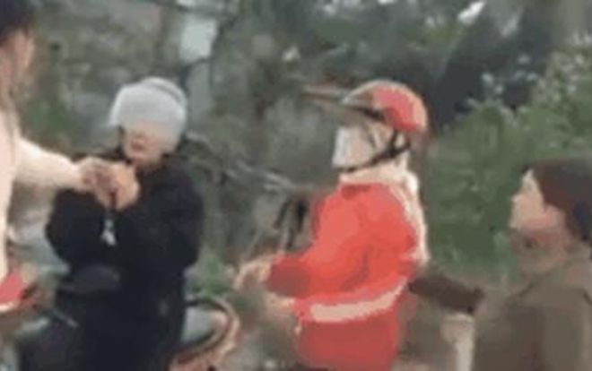 Vụ chồng bắt quả tang vợ 'hẹn hò' với cụ ông: 2 người chưa vào nhà nghỉ