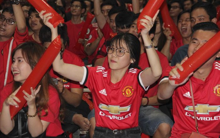 Fan 'quỷ đỏ' tại Việt Nam mở đại tiệc ngày MU đánh bại Liverpool