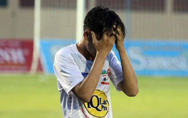 Vì sao U19 HAGL 'thảm bại' 0-4 trước SLNA?