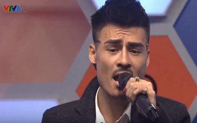 Hiện tượng mạng Hoa Vinh bất ngờ trở thành khách mời trên sóng truyền hình