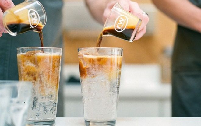 Vòng quanh thế giới đi tìm những món cafe độc đáo nhất: Cafe pha với than hồng, pho mát