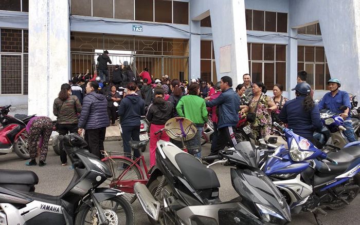 Hiệu ứng U23 VN: Phe vé hét giá chóng mặt trận Hải Phòng vs HAGL