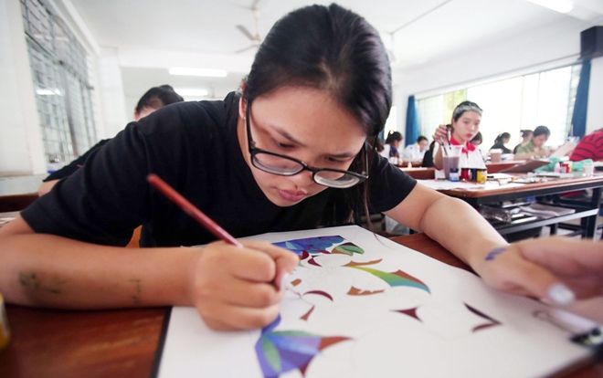 Đi thi phải đội ghế lên đầu, không có năng khiếu vẫn có thể đậu cao, chuyện tưởng đùa mà hóa thật ở khối H - V