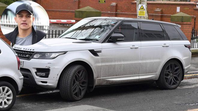 Alexis Sanchez gây tai nạn giao thông khi cùng bạn bè đi 'đập phá'