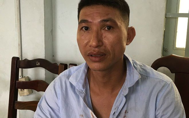 Cự cãi lớn tiếng vì mâu thuẫn tiền bạc, cha bị đâm tử vong, con gái bị thương nặng