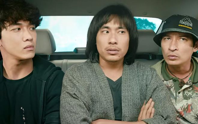 Trailer 'Lật mặt 3' với hành trình đầy kinh hoàng: Bò đá, voi rượt, ong chích, đứt cáp treo