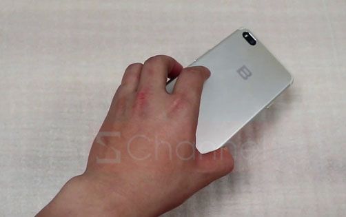 BPhone 2018 lần đầu lộ diện, có thể là một chiếc điện thoại giá rẻ?