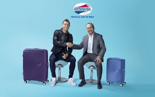 Siêu sao Cristiano Ronaldo làm Đại sứ thương hiệu cho American Tourister năm 2018