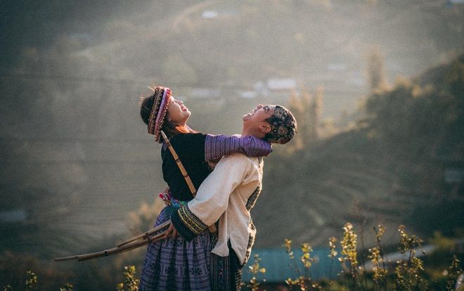 Ảnh cưới lung linh của cặp đôi đi xa hơn 2.000km để chụp theo phong cách retro