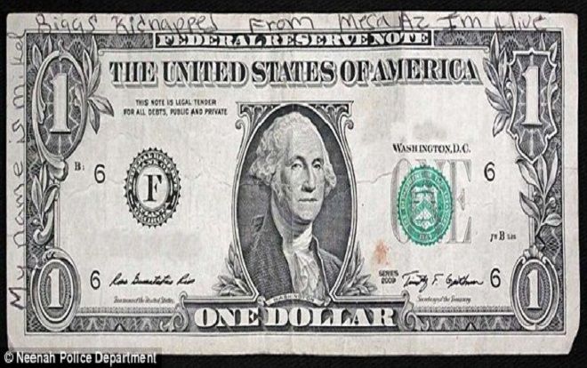 Lời nhắn bí ẩn trên tờ tiền 1 USD hé lộ manh mối vụ bé gái bị bắt cóc 19 năm trước