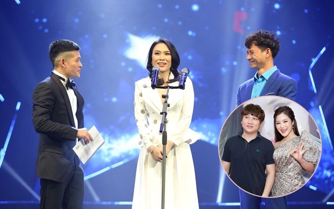 Mỹ Tâm lên nhận giùm cúp Cống Hiến cho MV 'Em gái mưa' của Hương Tràm