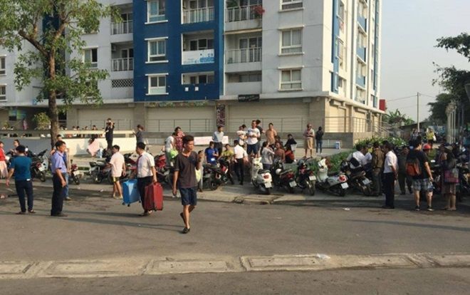 Sau đám cháy kinh hoàng ở block A, tầng hầm khu B và C chung cư Carina bất ngờ bốc khói