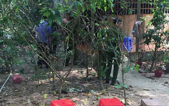 Vụ kẻ lạ mặt nửa đêm cạy cửa đâm chồng tử vong, vợ bị thương: Nghi phạm là tình cũ của vợ