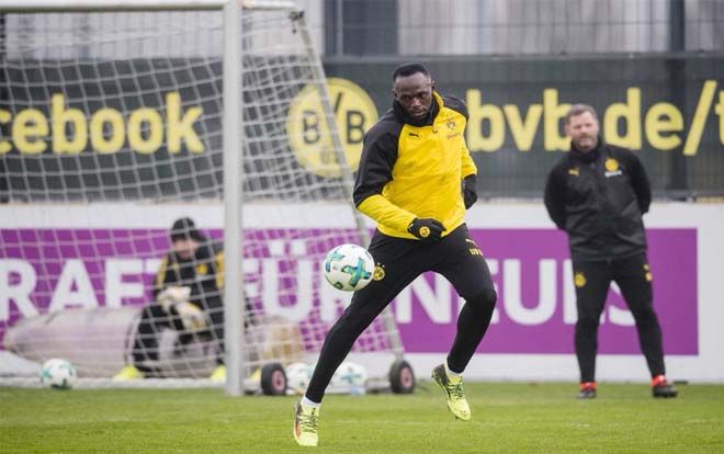Chùm ảnh: Buổi tập đầu tiên của 'tia chớp' Usain Bolt tại Borussia Dortmund