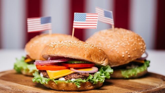 Cứ tưởng những món fast food này đại diện cho ẩm thực Mỹ, đến khi tìm hiểu mới thấy 'ôi thật bất ngờ'