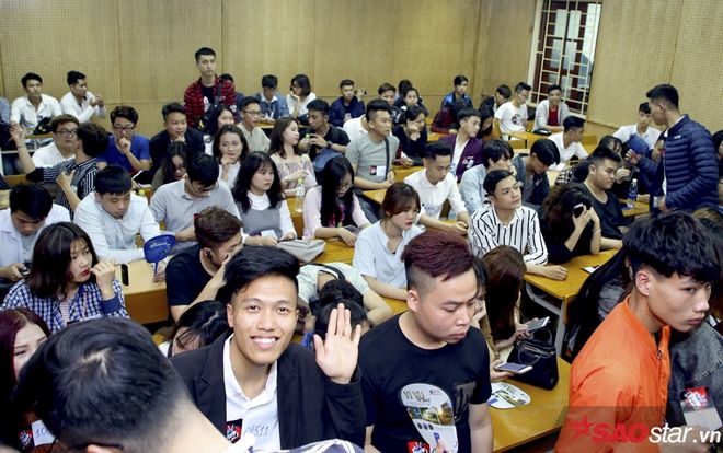 Thí sinh hội tụ chật kín trong đợt tuyển sinh thứ 2 The Voice 2018 tại Hà Nội