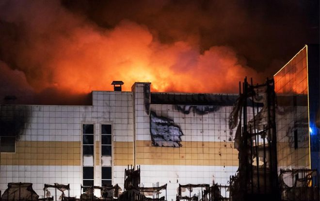 Cháy trung tâm thương mại ở Nga khiến 48 người thiệt mạng, nhiều nạn nhân tuyệt vọng nhảy khỏi tòa nhà