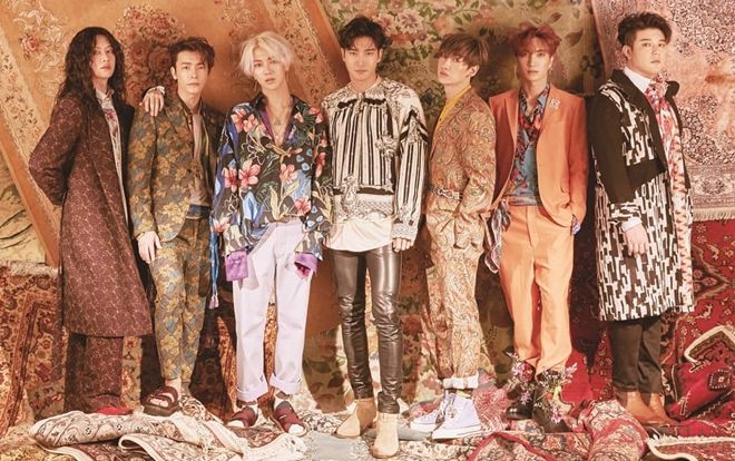 Bìa album mới Super Junior: Siwon không hổ thẹn khi 'chình ình' đứng giữa?