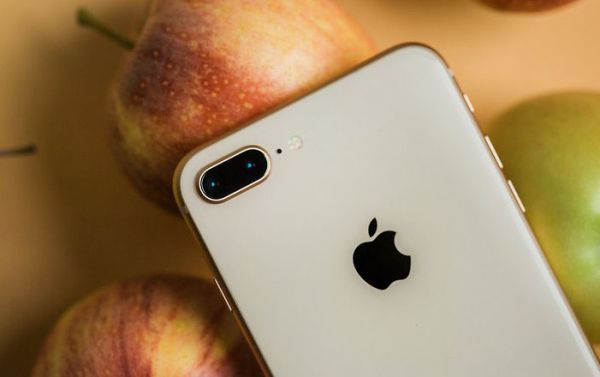 Vì sao camera của iPhone lúc nào cũng đặt ở góc máy, lý do đằng sau sẽ khiến bạn bất ngờ