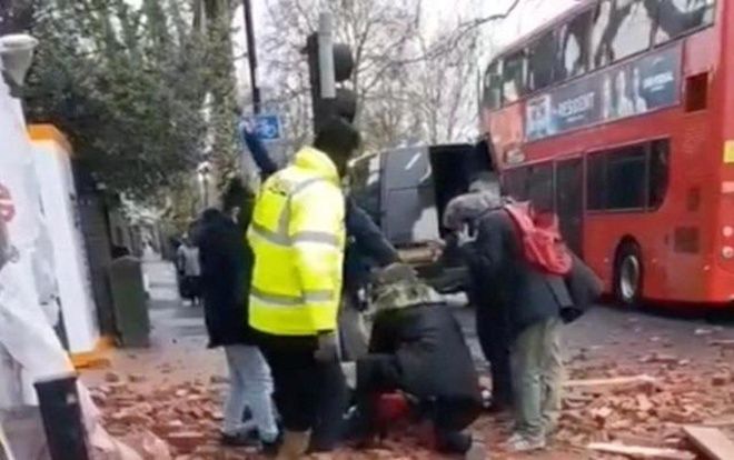 Định mệnh nghiệt ngã của bà mẹ tử vong trên đường đi đón con vì gạch rơi trúng đầu