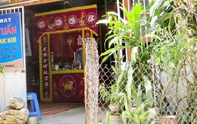 Xót xa chuyện em trai tự đào huyệt chôn xác chị trong nhà