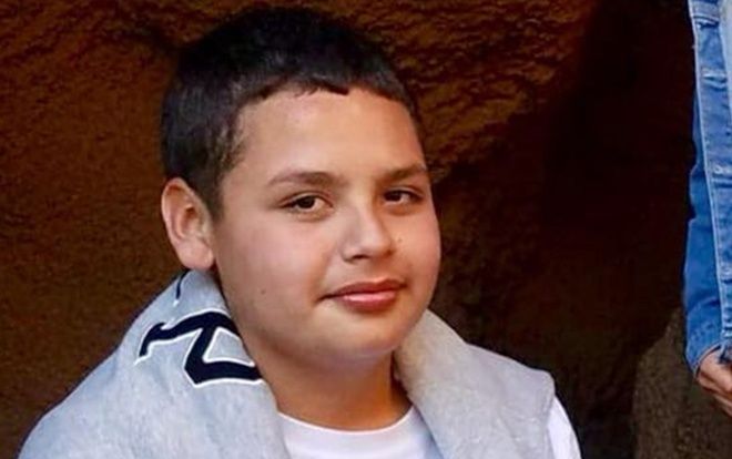 Dấu vân tay cứu sống cậu bé mắc kẹt 12 tiếng dưới đường ống thoát nước