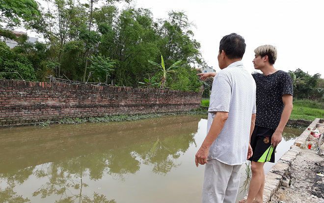 Bàng hoàng phát hiện hai nữ sinh lớp 6 tử vong dưới ao nước