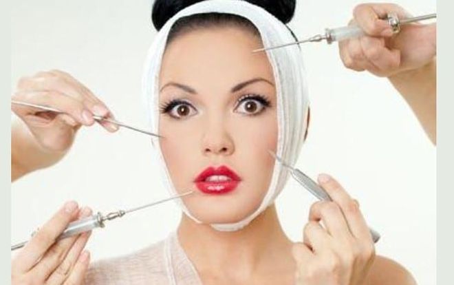 Đi cắt mí nhưng lại bị méo miệng, khách hàng kiện bác sĩ đòi bồi thường tiền tỷ