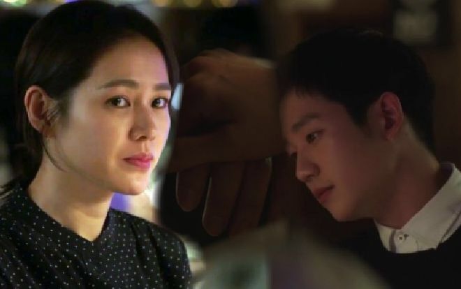 Son Ye Jin chủ động nắm tay Jung Hae In, chuyện tình chị em chính thức bắt đầu?