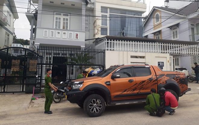 Vụ 2 cha con trúng đạn khi đứng trước cửa nhà: Phát hiện nhiều tình tiết bất ngờ