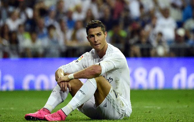 Án trốn thuế ‘treo trên đầu’, Ronaldo sắp mất 24 triệu bảng để ‘rửa tội’?