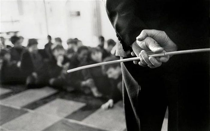 Phẫn nộ những vụ giáo viên bạo hành học sinh gây chấn động dư luận nước ngoài