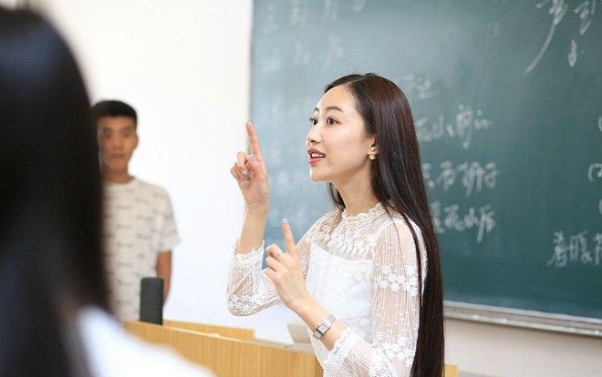 Tâm sự gây tranh cãi của cô giáo trẻ sau 5 năm đi dạy: 'Từng bị quấy rối tình dục, sử dụng bạo lực khi cần thiết'