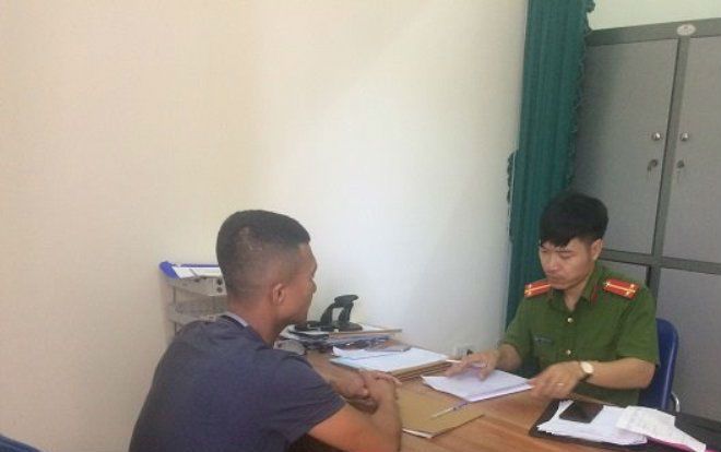 Triệu tập người đàn ông hành hung bác sĩ và thực tập sinh