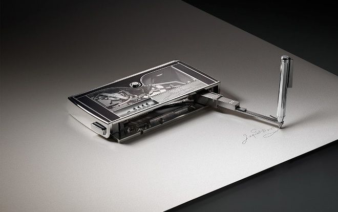 Đây là máy ký tên tự động, có thể bắt chước được tất cả kiểu chữ ký