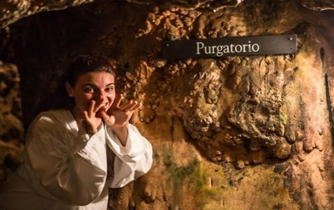 Spa 'dưới địa ngục': Từ cảm giác nóng nực, bốc mùi tới thư thái đến lạ kỳ