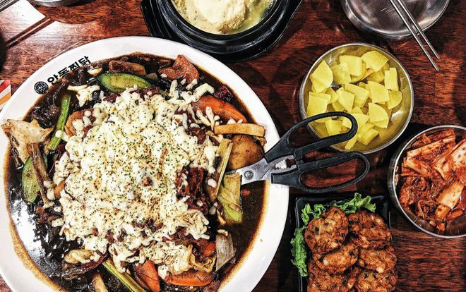 9 món ăn chứng tỏ độ 'cuồng' phô mai của người Hàn Quốc