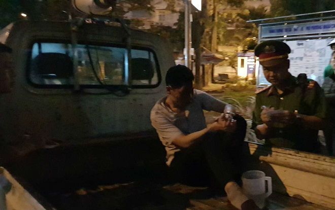 Đội cảnh sát hình sự vào cuộc vụ người đàn ông bị ô tô bán tải kéo lê chấn thương nặng
