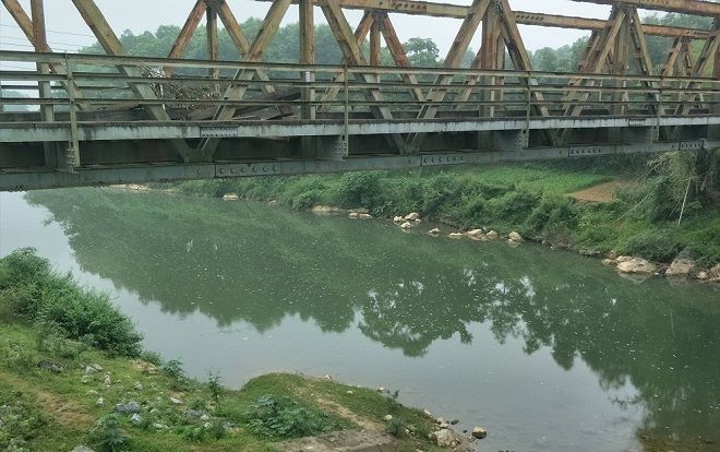 Nam sinh lớp 9 đi câu cá bị sẩy chân ngã xuống sông tử vong