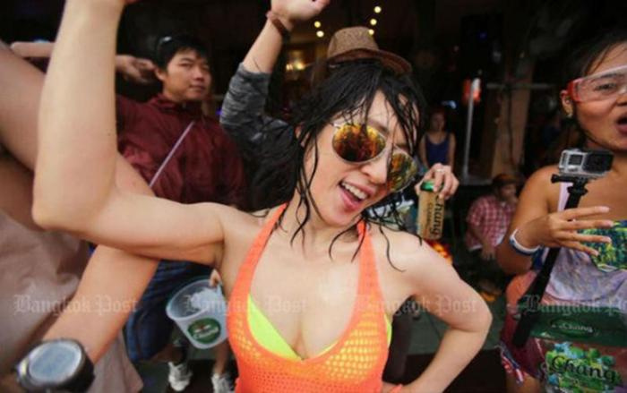 Quấy rối tình dục ở lễ Songkran