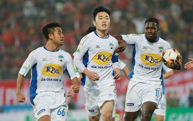 Khi HAGL đá bóng 'dưới giá treo cổ'